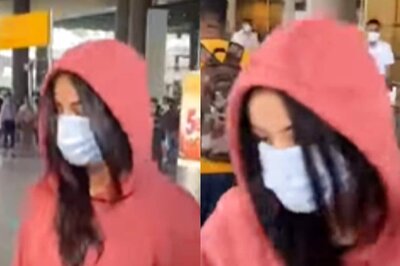 Shehnaaz Gill Runs Away From Paparazzi At Mumbai Airport, Covers Herself Up With a Hoodie; Watch