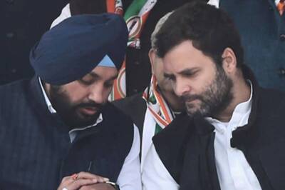 Delhi Cong Chief Donates Desks Made by Rahul Gandhi, Furniture Market Carpenters to School for Specially-abled