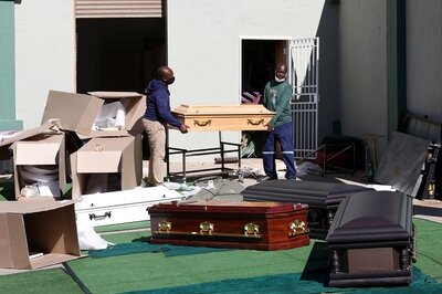 Covid-19 Takes Loved Ones, Then the Rituals to Mourn Them