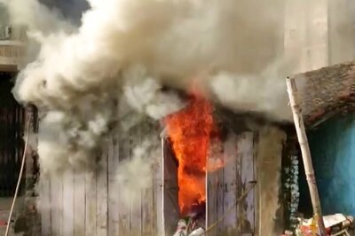 Curfew Imposed in Jharkhand's Lohardaga as Pro-CAA Rally Turns Violent, Setting off Incidents of Arson & Riot