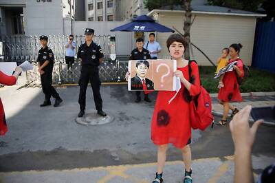 China Rights Lawyer Vows Fight to Reunite With Family, Says Officials Using Pandemic to Limit Freedom