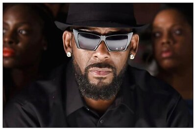 R Kelly Faces New Bribery Charge in Brooklyn Criminal Case