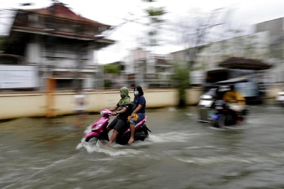 Philippines Evacuates Nearly 1 Million as Typhoon Goni Nears