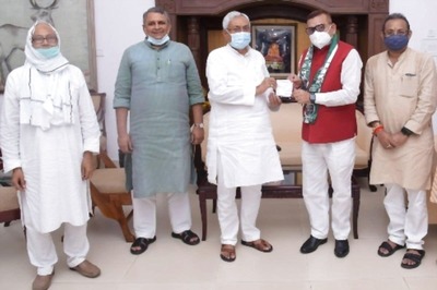 'People Will Ask Questions if...': Cong Attacks Fadnavis Over Gupteshwar Pandey's Entry in JD(U)