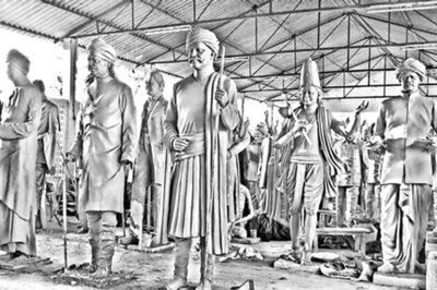 Hyderabad: Vandalised statues to be re-installed