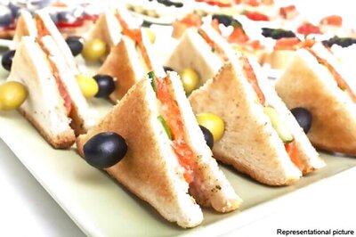 Needle found in sandwich on Air Canada flight