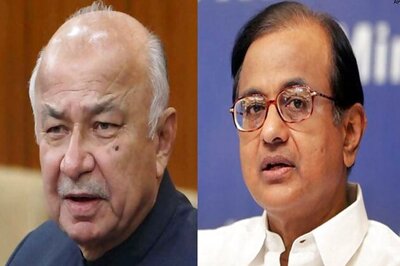 Telangana: Police close cheating case against Shinde, Chidambaram
