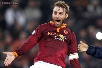 Daniele De Rossi, Juan Jesus handed 3-match bans for punching opponents