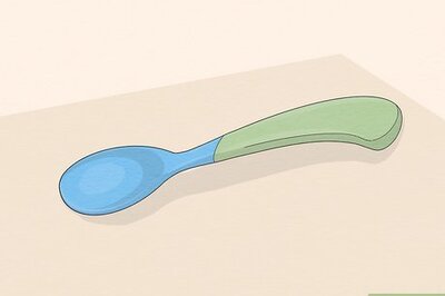 How to Get Your Toddler to Eat with Utensils