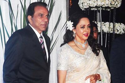 Sonia Gandhi has invited Esha, Bharat: Hema Malini