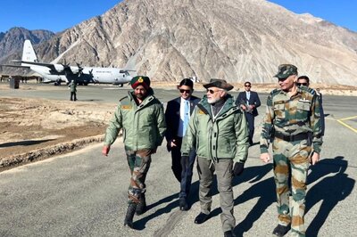 9 Years, 1 Tradition: PM Modi's Diwali at the Borders with Army Jawans Since 2014 | A Timeline