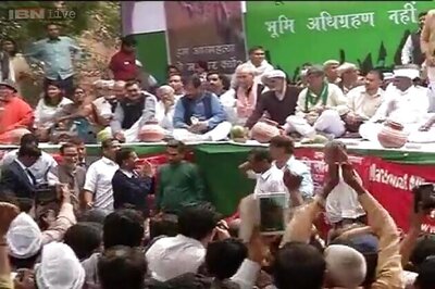 Live: Arvind Kejriwal joins Anna Hazare in his protest against Land Acquisition Amendment Bill