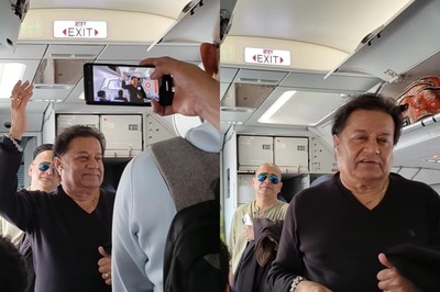 Anup Jalota Hums 'Jai Shri Ram' On A Flight To Ayodhya For Ram Mandir Inauguration; Watch Viral Video