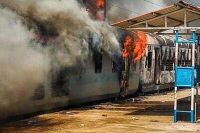 Burning Trains, Kids Crying in Stuck School Bus: 10 Scary Pics of Rampage in Name of 'Agnipath' Protests