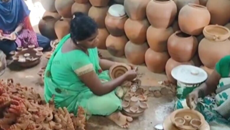 In Tamil Nadu's Villupuram, 6 Women Groups Make Fancy Diyas For Karthika Deepam