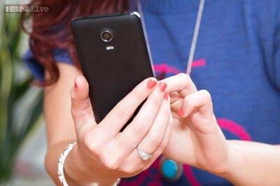 1.7 billion women in emerging economies do not own mobile phones: Report