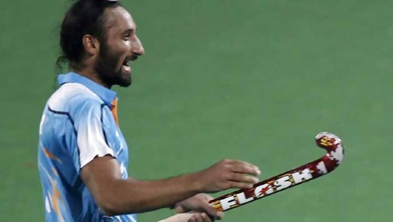Sardar in the running for FIH Player of the Year