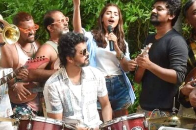 'Band's Back Together': Pooja Hegde, Thalapathy Vijay's Picture From Sets of Beast