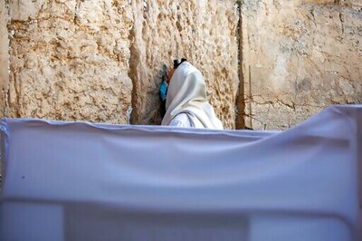 Rabbis Ponder COVID-19 Queries Of Ultra-Orthodox Jewish Life