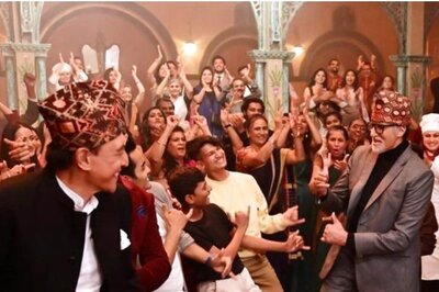 Amitabh Bachchan Shares An Unseen Picture From The Sets of Uunchai, Impresses Navya Nanda