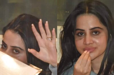 Urfi Javed Makes 1st Appearance After Saying Politician's Comment Making Her 'Suicidal', Hides From Cameras