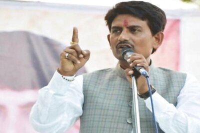 Gujarat Congress MLA Rebels Against Party Over Demand of Alpesh Thakor's Disqualification