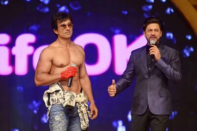 Sonu Sood, Jackie Chan are my favourite men in the world: Shah Rukh Khan