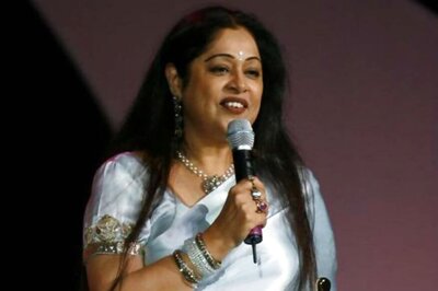 Kirron Kher Flays Univ Dir for not Having her Name on Plaque