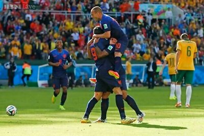 World Cup 2014: Netherlands come from behind to beat Australia, enter last-16