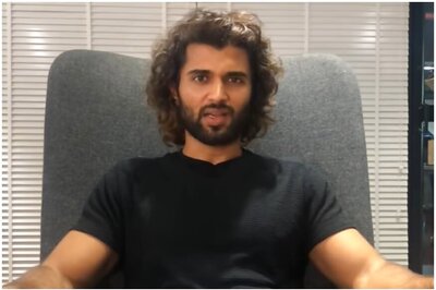 Vijay Deverakonda's Fight Against Fake News Supported by Mahesh Babu, Chiranjeevi