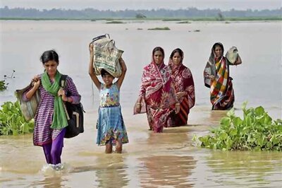 Bengal flood: Death toll climbs to 100