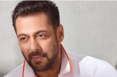 ‘Maa Ki Godh… Jannat’ Says Salman Khan as He Shares Sweet Picture with Mom Salma Khan