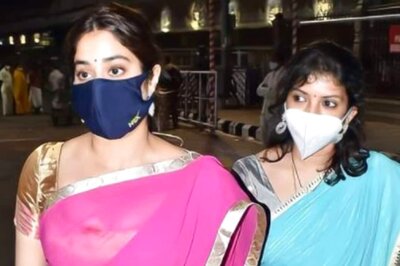 Janhvi Kapoor Seeks Blessings at Tirumala Shrine in a Traditional Pink Outfit, See Pic