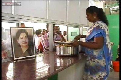 Chennai: Egypt government officials visit Amma Canteen, keen to replicate it