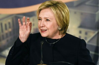 In Subtle Rebuke to Trump, Clinton Extols Diplomacy