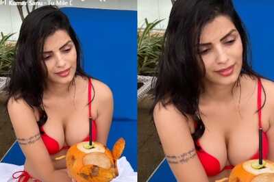 Sexy Sonali Raut Flaunts Ample Cleavage in a Skimpy Bikini, Hot Photo Goes Viral
