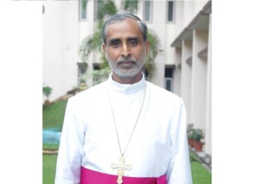 Serving Kerala Bishop Donates Kidney to Save Life of Hindu Man
