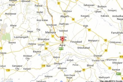 Sonia Gandhi's plane makes emergency landing in Agra due to bad weather in Delhi