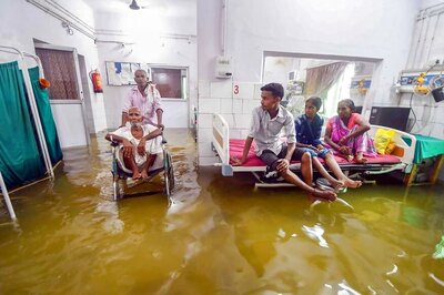 Patients Cry for Help as Patna Hospital Drowns in Flood Water While Health Minister Tours Shimla