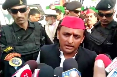BJP's Attitude Towards Students 'Devoid of Humanity': Akhilesh Slams Centre over JEE, NEET Exams