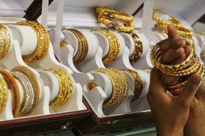 Gold Rates Today: Prices Remain Steady; Check Gold, Silver Rates in Delhi, Mumbai and Other Cities