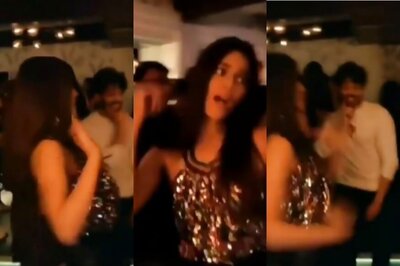 Kartik Aaryan, Kriti Sanon Dance To Yeh Jawaani Hai Deewani Song 'Balam Pichkari' on Holi