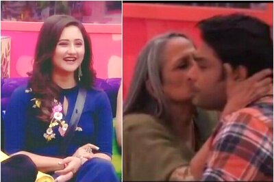 Bigg Boss 13: Rashami Desai's Stand on Sidharth Shukla Changes Overnight as His Mother Enters the House