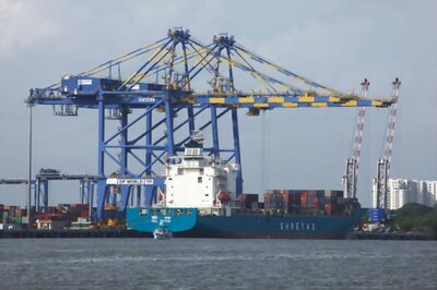 Commerce Min Eases Rules for EoUs, Software, Hardware Parks