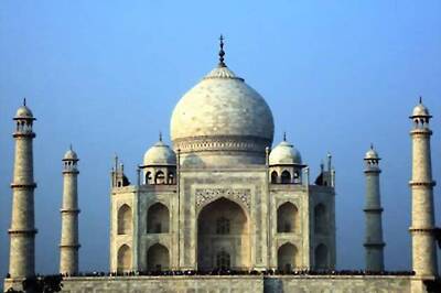 Union minister agrees to probe into resale of Taj Mahal's entry tickets