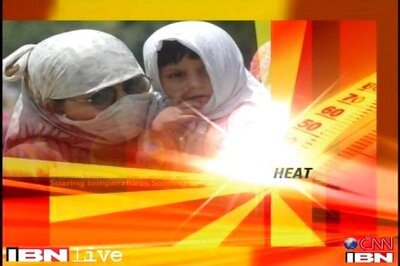 Delhi continues to reel under intense heat