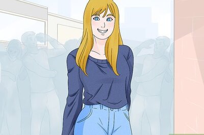 How to Be Seen As the Hot Cool Girl in School