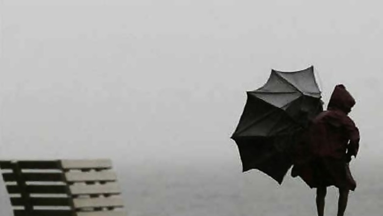 Heavy rainfall lashes city