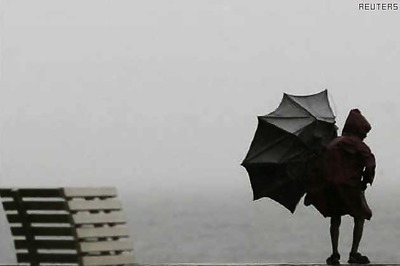 Heavy rainfall lashes city