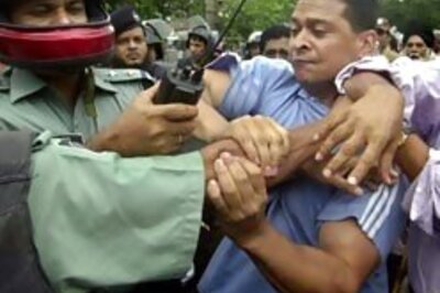 Violence marks 36-hr strike in Dhaka